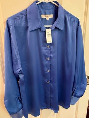 LOFT Women’s Royal Blue Lightweight Button-Front Shirt.